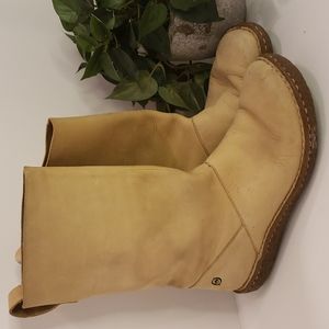 Borne pure leather boots, rubber sole